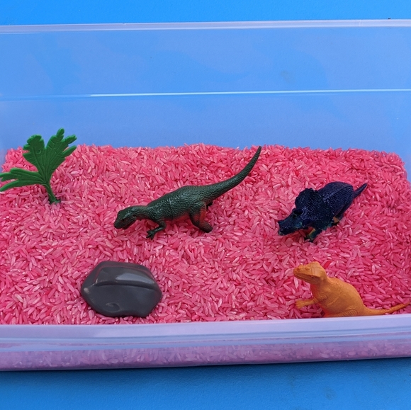 Rainbow rice for sensory bin - Picture 3 of 3